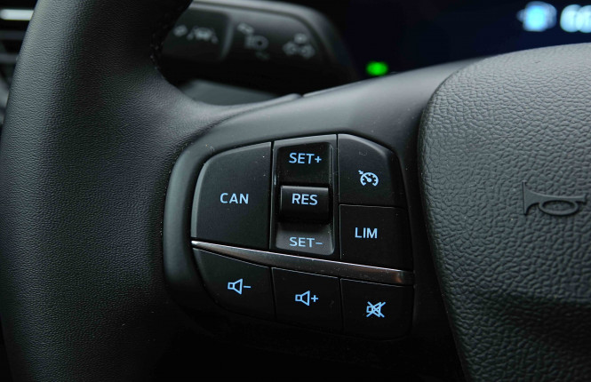 FORD_FORD_FOCUS_2654765_17.jpg FORD_FORD_FOCUS_2654765_17.jpg