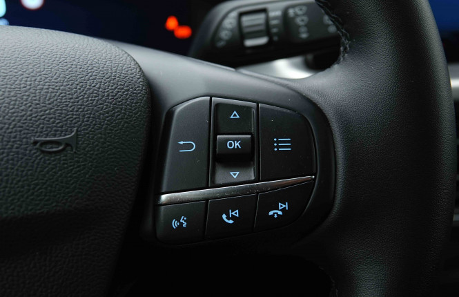 FORD_FORD_FOCUS_2654765_18.jpg FORD_FORD_FOCUS_2654765_18.jpg