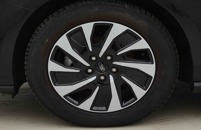 FORD_FORD_FOCUS_2654765_21.jpg FORD_FORD_FOCUS_2654765_21.jpg