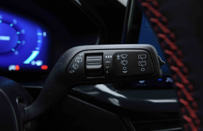 FORD_FORD_FOCUS_2655493_15.jpg FORD_FORD_FOCUS_2655493_15.jpg