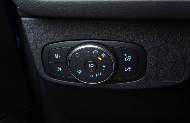 FORD_FORD_FOCUS_2655493_18.jpg FORD_FORD_FOCUS_2655493_18.jpg