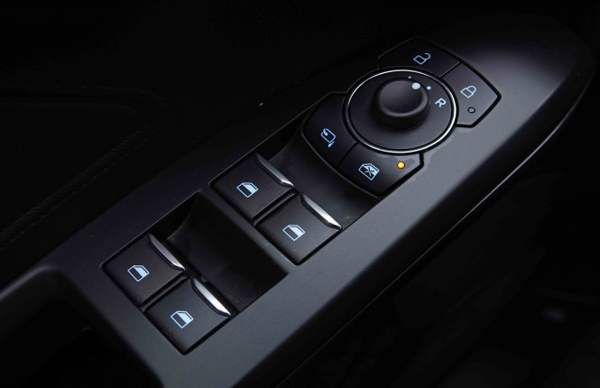 FORD_FORD_FOCUS_2655493_19.jpg FORD_FORD_FOCUS_2655493_19.jpg