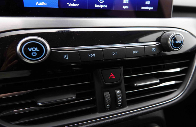 FORD_FORD_KUGA_2551245_10.jpg FORD_FORD_KUGA_2551245_10.jpg