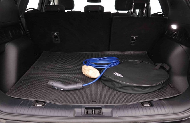 FORD_FORD_KUGA_2551245_5.jpg FORD_FORD_KUGA_2551245_5.jpg