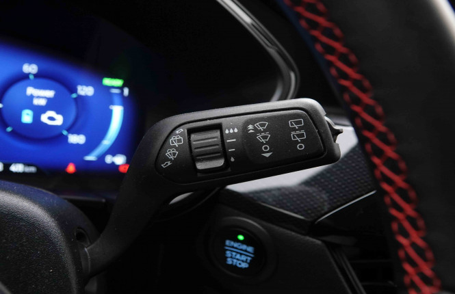 FORD_FORD_KUGA_2652958_16.jpg