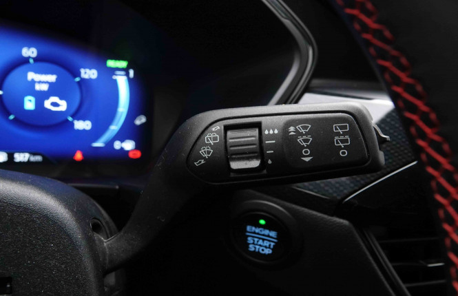 FORD_FORD_KUGA_2652959_19.jpg FORD_FORD_KUGA_2652959_19.jpg