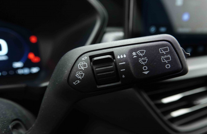 FORD_FORD_KUGA_2654372_17.jpg FORD_FORD_KUGA_2654372_17.jpg