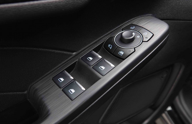 FORD_FORD_KUGA_2654372_20.jpg FORD_FORD_KUGA_2654372_20.jpg