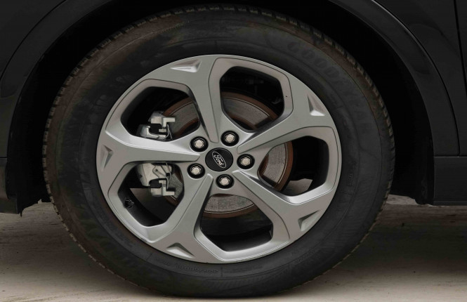 FORD_FORD_KUGA_2654385_22.jpg FORD_FORD_KUGA_2654385_22.jpg