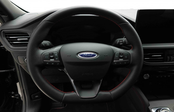 FORD_FORD_KUGA_2654385_8.jpg FORD_FORD_KUGA_2654385_8.jpg