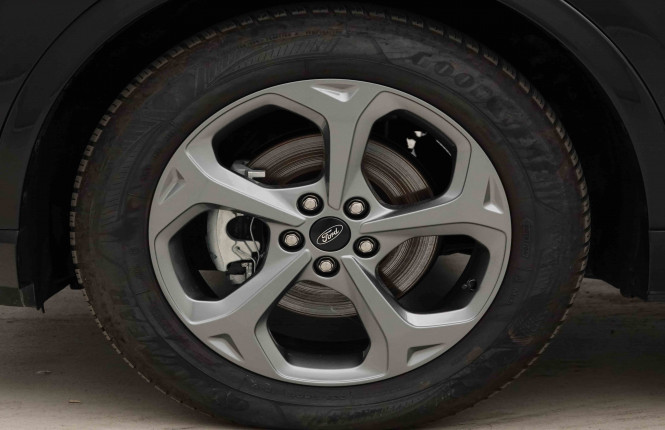 FORD_FORD_KUGA_2654386_20.jpg