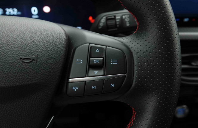 FORD_FORD_KUGA_2654387_17.jpg FORD_FORD_KUGA_2654387_17.jpg