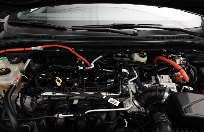 FORD_FORD_KUGA_2654388_23.jpg FORD_FORD_KUGA_2654388_23.jpg
