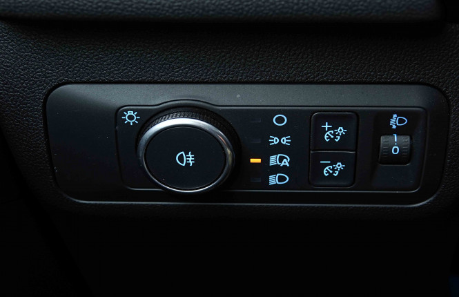FORD_FORD_KUGA_2654391_19.jpg FORD_FORD_KUGA_2654391_19.jpg