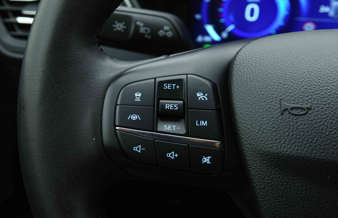 FORD_FORD_KUGA_2654600_19.jpg FORD_FORD_KUGA_2654600_19.jpg
