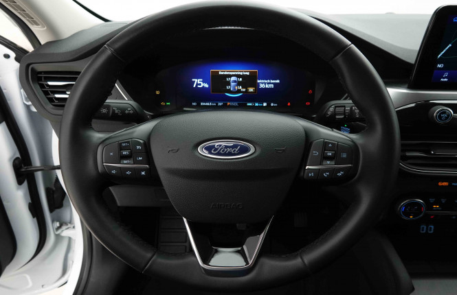 FORD_FORD_KUGA_2654873_58.jpg FORD_FORD_KUGA_2654873_58.jpg
