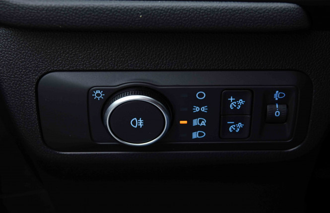 FORD_FORD_KUGA_2655329_19.jpg FORD_FORD_KUGA_2655329_19.jpg