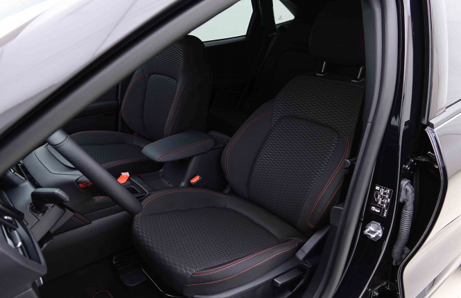FORD_FORD_KUGA_2655329_6.jpg FORD_FORD_KUGA_2655329_6.jpg