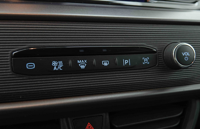 FORD_FORD_TOURNEOCOU_2654510_15.jpg FORD_FORD_TOURNEOCOU_2654510_15.jpg