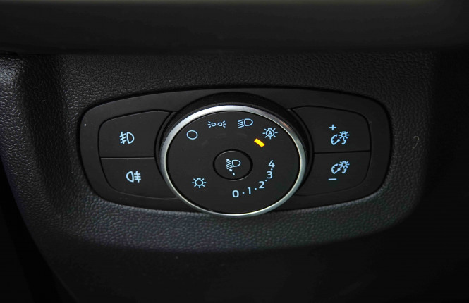 FORD_FORD_TOURNEOCOU_2654510_17.jpg FORD_FORD_TOURNEOCOU_2654510_17.jpg