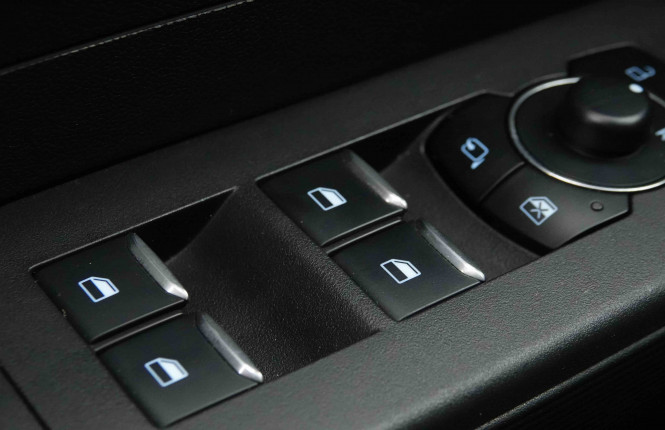 FORD_FORD_TOURNEOCOU_2654511_23.jpg FORD_FORD_TOURNEOCOU_2654511_23.jpg
