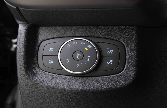 FORD_FORD_TOURNEOCOU_2654512_8.jpg FORD_FORD_TOURNEOCOU_2654512_8.jpg