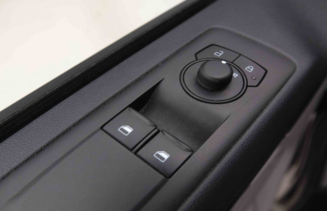 FORD_FORD_TRANSITCUS_2550163_21.jpg FORD_FORD_TRANSITCUS_2550163_21.jpg