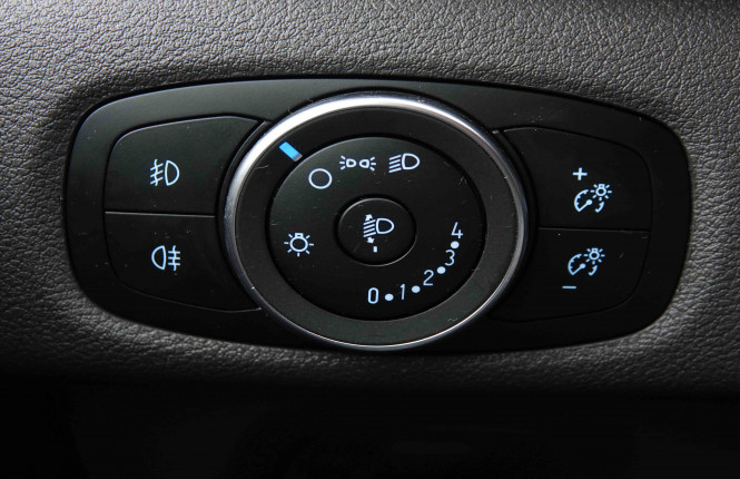 FORD_FORD_TRANSITCUS_2550165_10.jpg FORD_FORD_TRANSITCUS_2550165_10.jpg