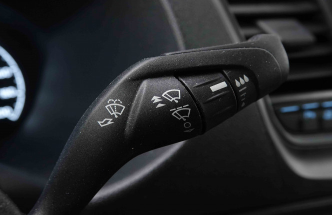 FORD_FORD_TRANSITCUS_2550165_17.jpg FORD_FORD_TRANSITCUS_2550165_17.jpg