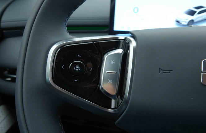 GEELY_GEELY_STARRAYEMI_2654683_17.jpg GEELY_GEELY_STARRAYEMI_2654683_17.jpg