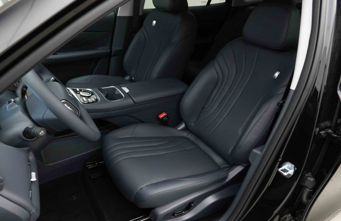 GEELY_GEELY_STARRAYEMI_2654690_32.jpg GEELY_GEELY_STARRAYEMI_2654690_32.jpg
