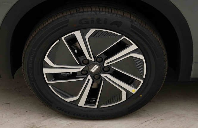 GEELY_GEELY_STARRAYEMI_2654694_20.jpg GEELY_GEELY_STARRAYEMI_2654694_20.jpg