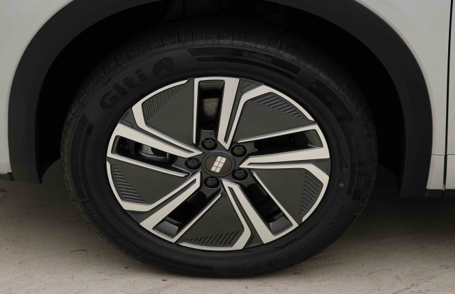 GEELY_GEELY_STARRAYEMI_2654696_20.jpg GEELY_GEELY_STARRAYEMI_2654696_20.jpg