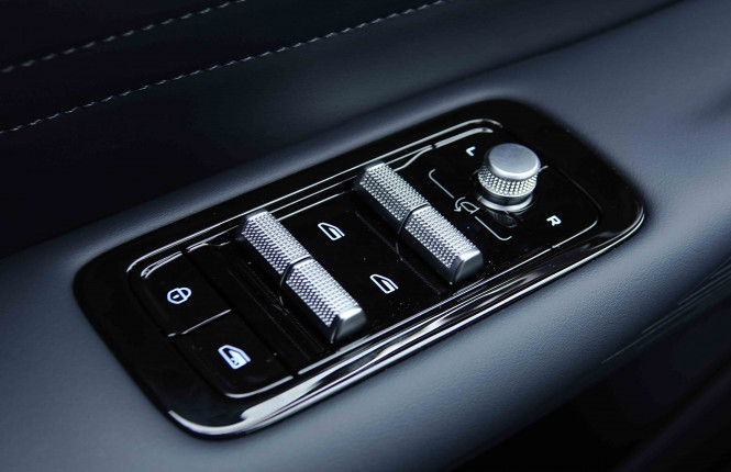 GEELY_GEELY_STARRAYEMI_2655423_19.jpg GEELY_GEELY_STARRAYEMI_2655423_19.jpg