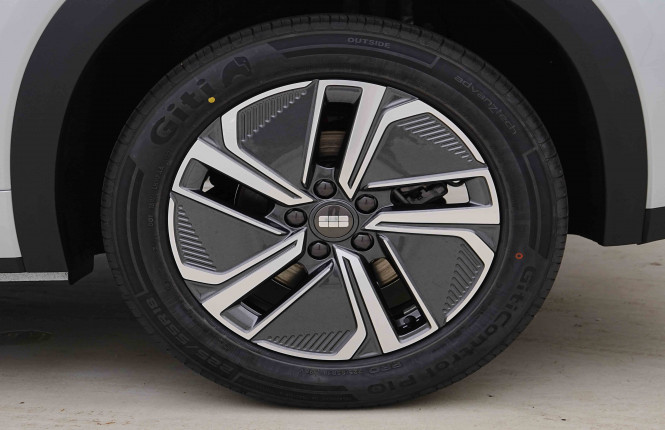 GEELY_GEELY_STARRAYEMI_2655423_20.jpg GEELY_GEELY_STARRAYEMI_2655423_20.jpg