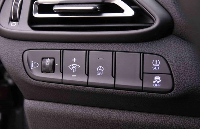 HYUNDAI_HYUNDAI_I30_2548200_37.jpg