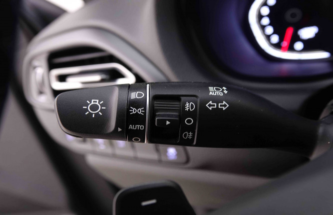 HYUNDAI_HYUNDAI_I30_2548200_75.jpg