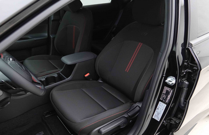 HYUNDAI_HYUNDAI_KONA_2655002_6.jpg