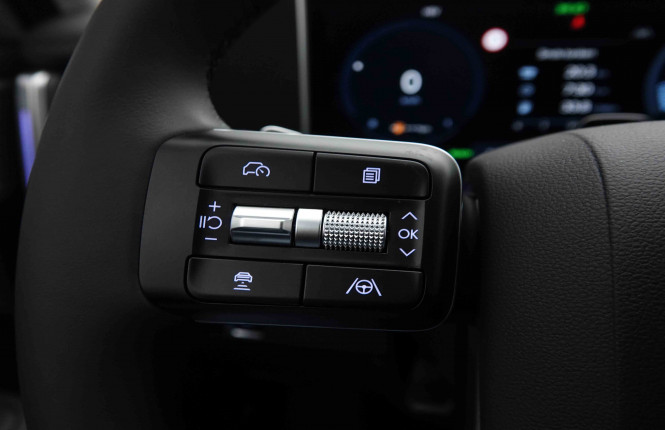 HYUNDAI_HYUNDAI_SANTAFE_2551037_18.jpg HYUNDAI_HYUNDAI_SANTAFE_2551037_18.jpg