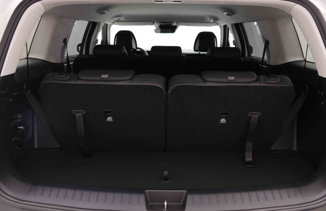 HYUNDAI_HYUNDAI_SANTAFE_2551038_6.jpg HYUNDAI_HYUNDAI_SANTAFE_2551038_6.jpg