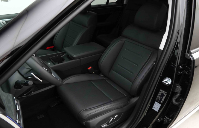 HYUNDAI_HYUNDAI_SANTAFE_2653589_37.jpg HYUNDAI_HYUNDAI_SANTAFE_2653589_37.jpg