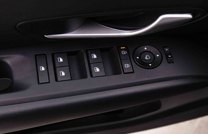 HYUNDAI_HYUNDAI_TUCSON_2548558_18.jpg