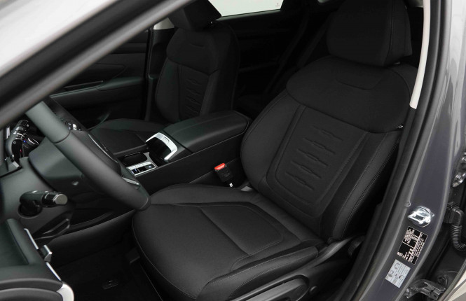 HYUNDAI_HYUNDAI_TUCSON_2653131_6.jpg