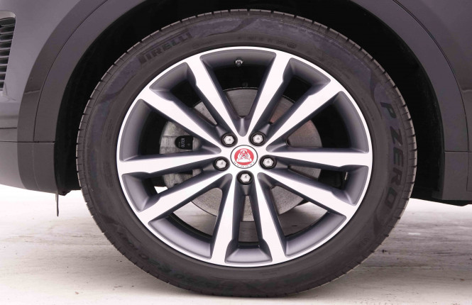 JAGUAR_JAGUAR_E_PACE_2446043_20.jpg