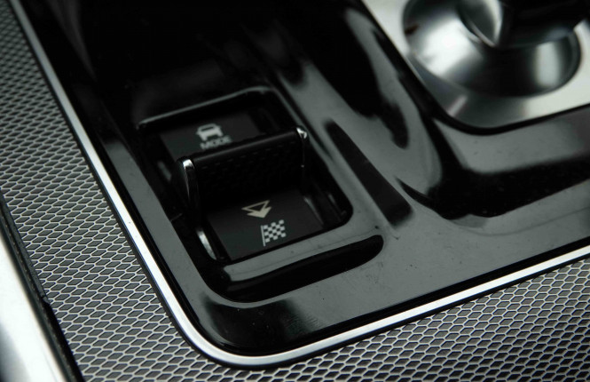JAGUAR_JAGUAR_XE_2654332_16.jpg
