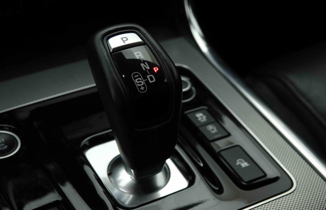 JAGUAR_JAGUAR_XE_2654332_18.jpg