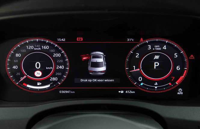 JAGUAR_JAGUAR_XE_2654332_19.jpg