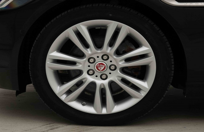 JAGUAR_JAGUAR_XE_2654332_26.jpg