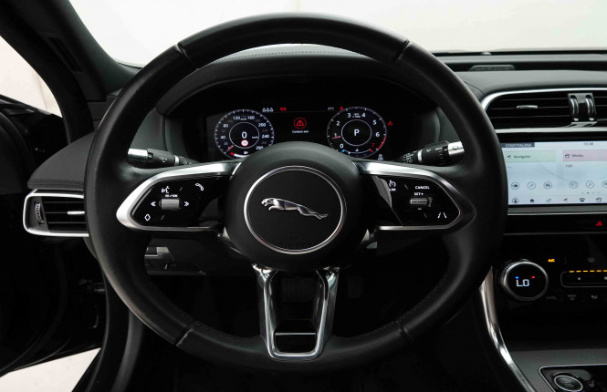 JAGUAR_JAGUAR_XE_2654332_9.jpg