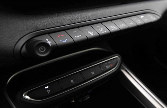 JEEP_JEEP_AVENGER_2550217_15.jpg JEEP_JEEP_AVENGER_2550217_15.jpg